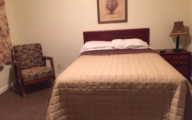 Highland Court Motel