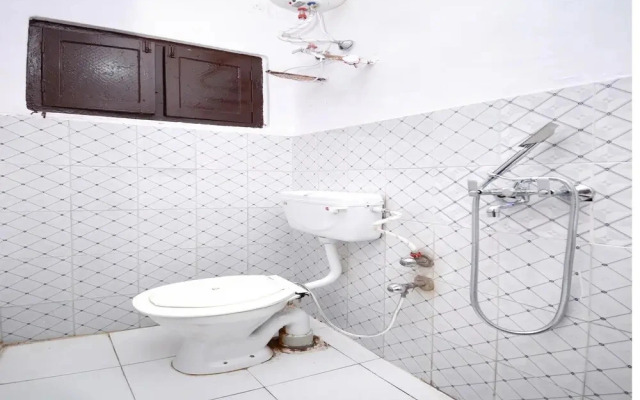Hotel Tourist by OYO Rooms