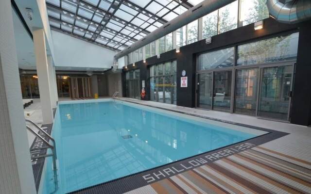 Toronto Escape - The Ruby Pink Suite