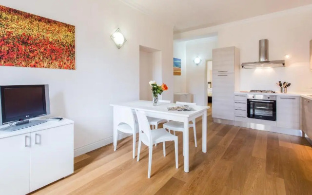 San Lorenzo Apartments