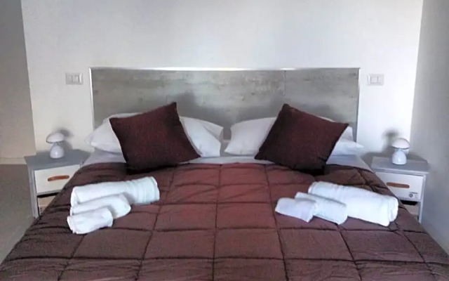 la staccionata bianca