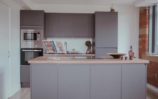 Bv Luxury Apartment Penthouse Conditioning House