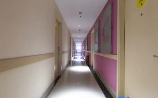 Yibai Liangpin Hotel Wenzhou South Station College of Science and Technology Branch