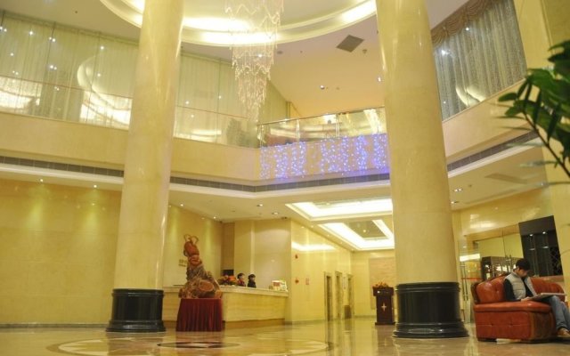 Yuyang Commerce Hotel