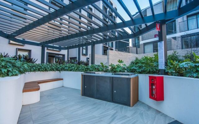 Lovely & Luxurious Townhouse In Zetland