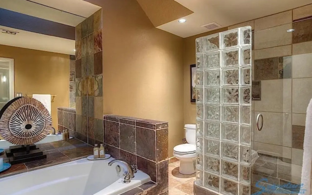Continental Gardens By Signature Vacation Rentals