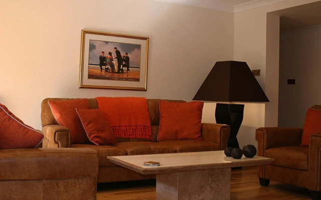 Kingsview Apartment