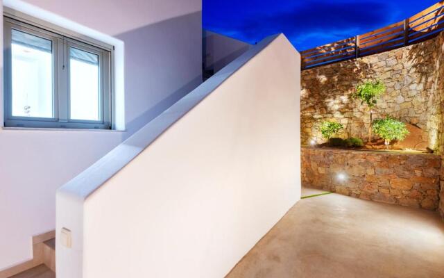 Aelion Villa