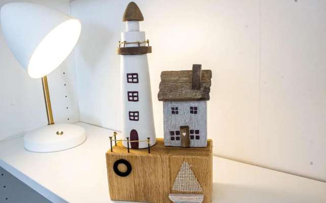 Estudio Lighthouse F 77