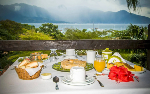 Porto Pousada Saco da Capela