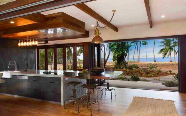 Spice At Oak Absolute Oceanfront House