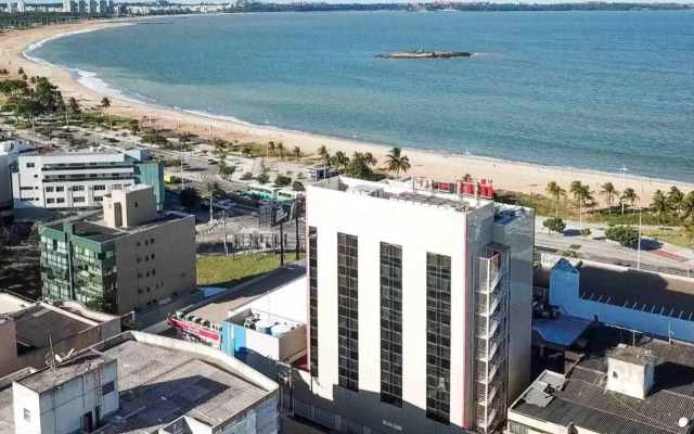 ibis Vitoria Praia de Camburi