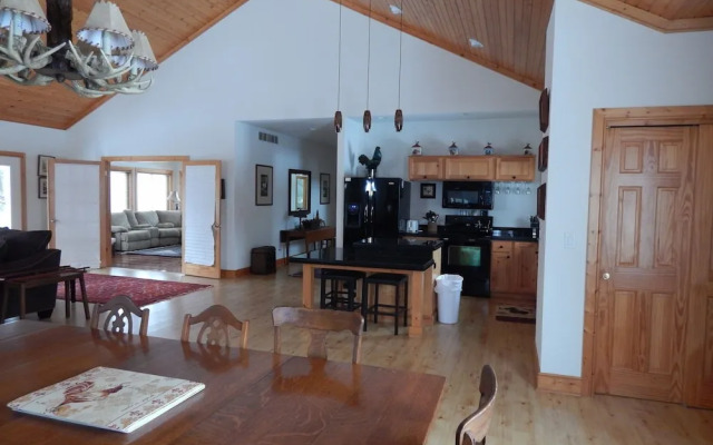 House on Lookout Trace