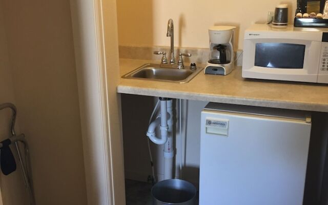 Historic Mansion House Inn