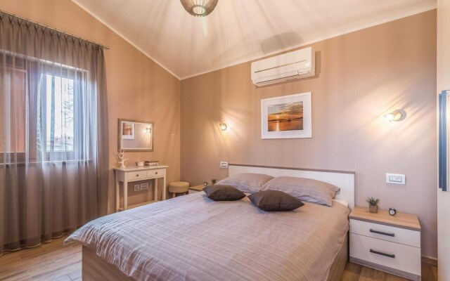 Amazing Home in Pula With Wifi and 2 Bedrooms