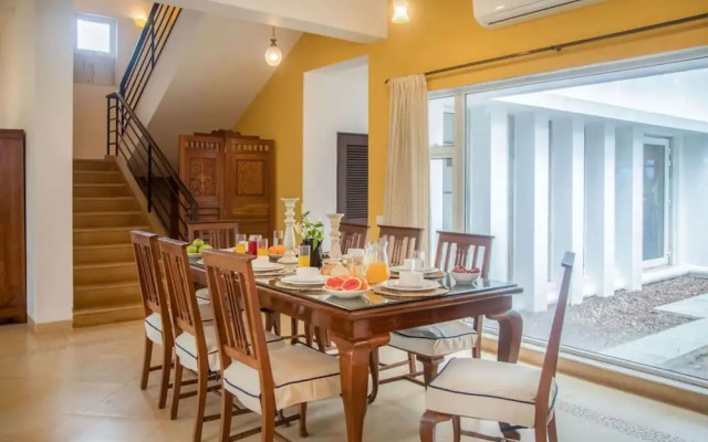Frangipani by Hireavilla - 4BR w Pool Field View