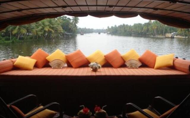 Dona House Boats at Alappuzha (Alleppey Backwaters)