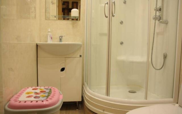 Apple Apartment Ploshad Svobody