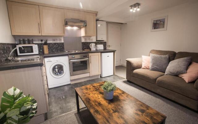 Flat 1, 4 Warden Rd