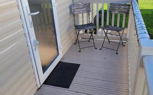 Budget 3-bed Caravan in Tunstall, Hull