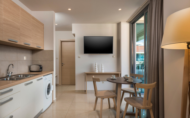 Trianon Luxury Apartments & Suites