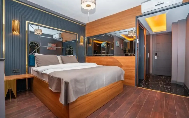 216 Eagle Palace Suite