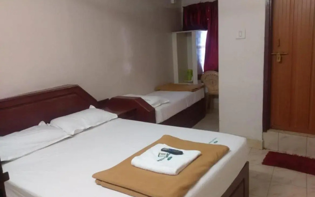 Anandan Tourist Home