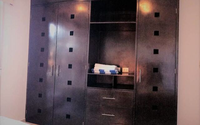 Apartment 101-2 Amalfi by Slieva Near 5th Avenue