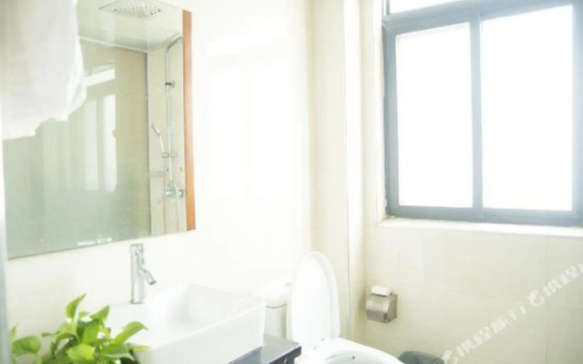 Tianyi Holiday Hotel