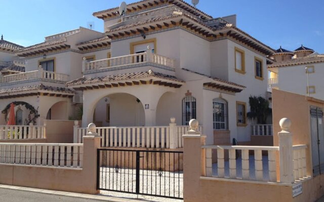 House With 2 Bedrooms In Orihuela With Pool Access And Terrace