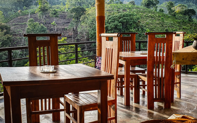 Levon Ella Sri Lanka