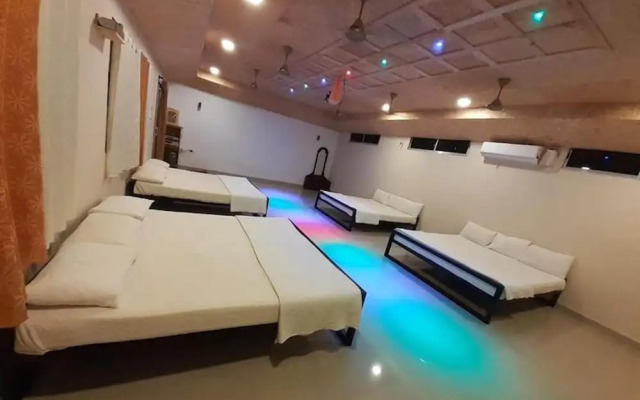 Room in Lodge - Room in Royal Cottage, Anaimalai