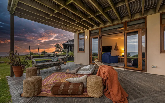 Unwind Seascape at Tennyson Beach