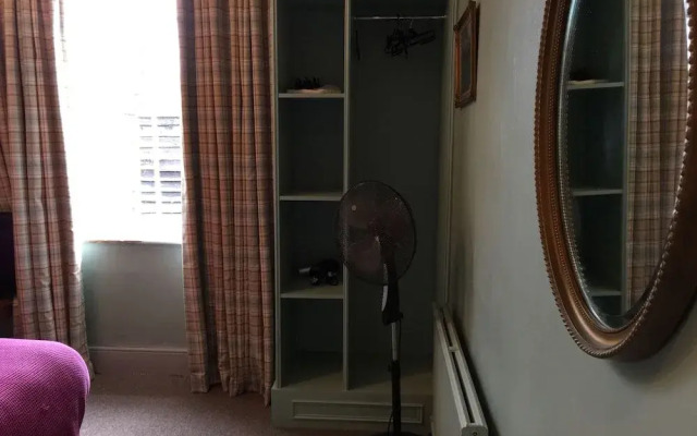 The Leicester Arms Hotel