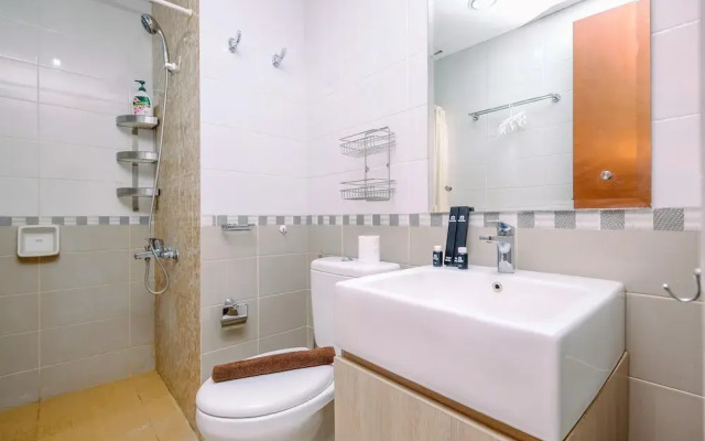 1Br Apartment With Cozy Design At Royal Olive Residence