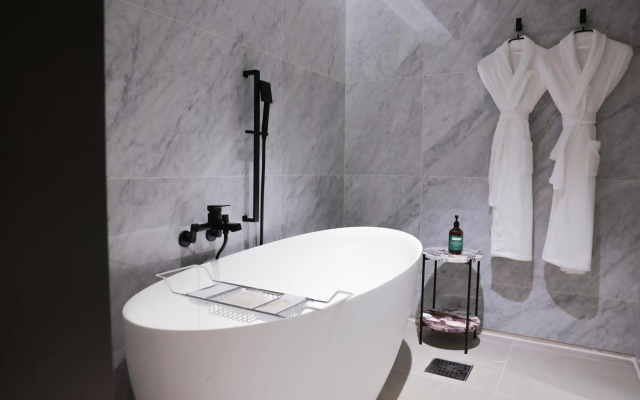 Voco Seoul Gangnam by IHG