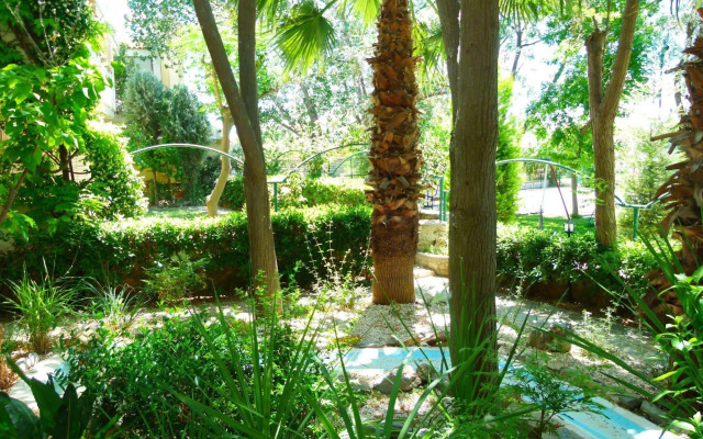 Sun Rise Hotel Studios & Apartments