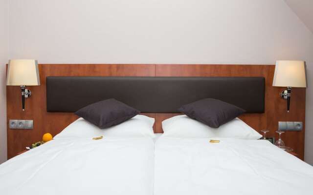 Amedia Frankfurt Russelsheim Trademark Collection by Wyndham