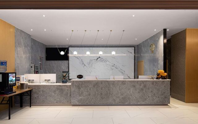 Microtel by Wyndham Miluo Downtown Hotel