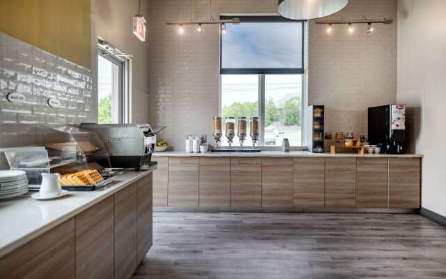 Best Western Plus Dartmouth Hotel & Suites