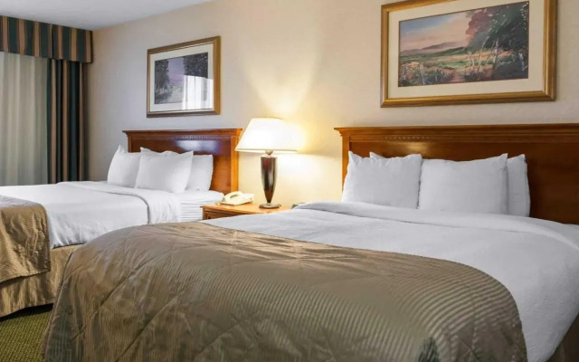 Clarion Hotel And Conference Center
