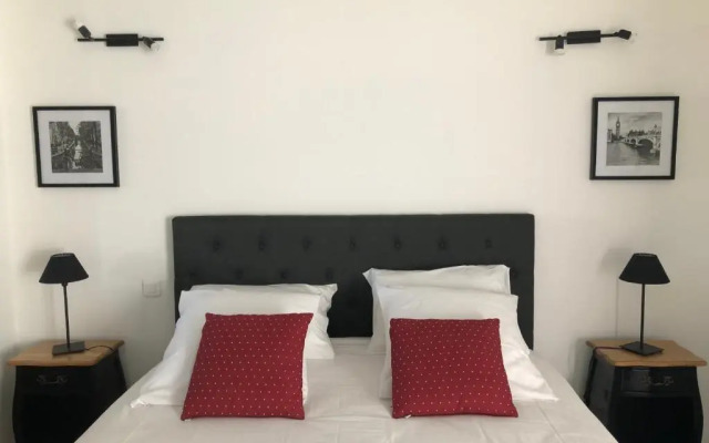 Mas en pierres dans le Luberon