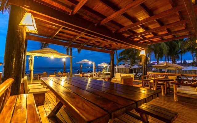 Hotel Del Wawa Beach Front