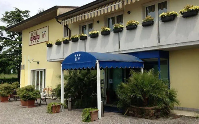 Residence Venezia Park-Casa Vacanze Cris
