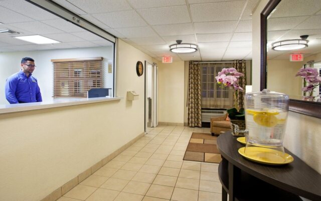 Sonesta Simply Suites Miami Airport Doral