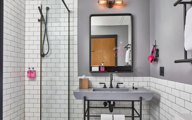 MOXY Minneapolis Uptown