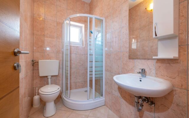 Bonvie Apartments in Center B3