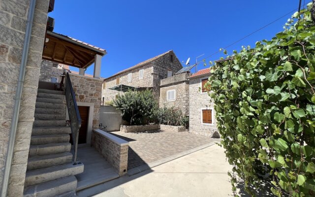 House Morko1