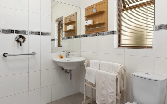 Thomson's Accommodation