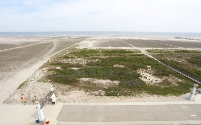 Adventurer Oceanfront Inn